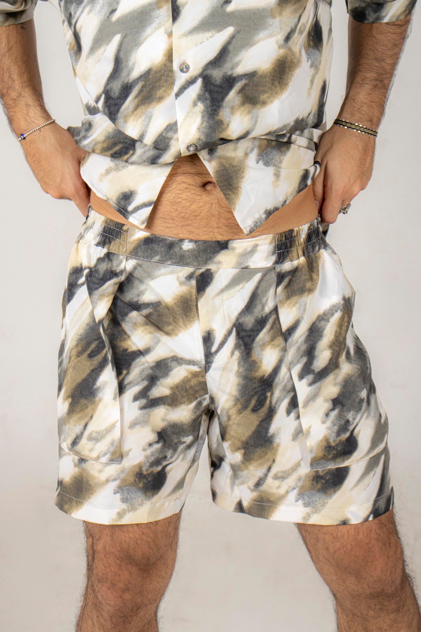 SHORT ABSTRACTO