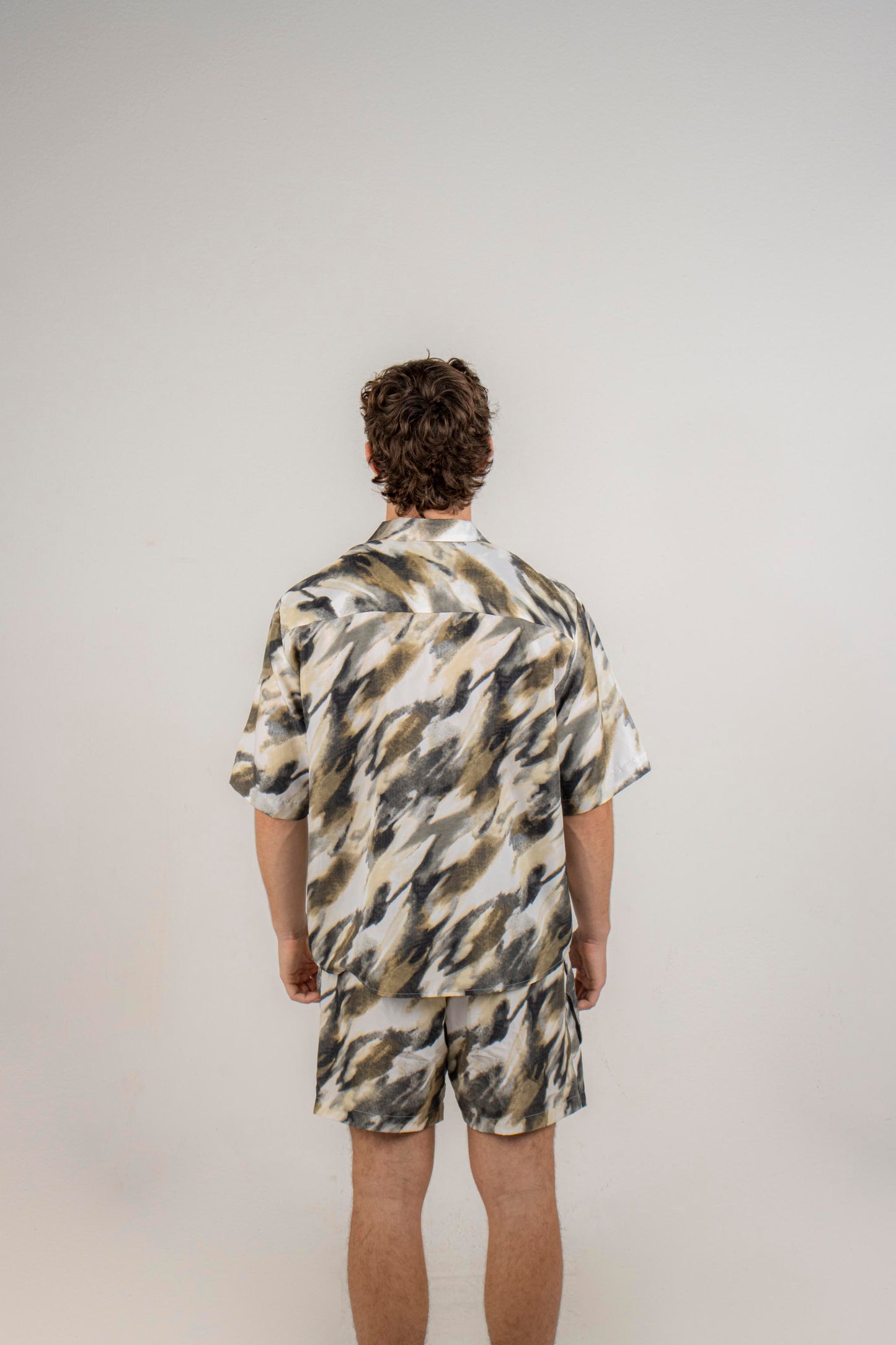 SHORT ABSTRACTO